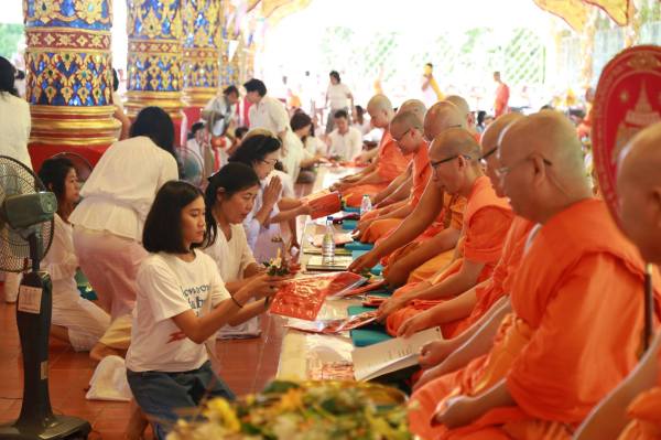 AsanaBucha2018Photo1WatSuanDok